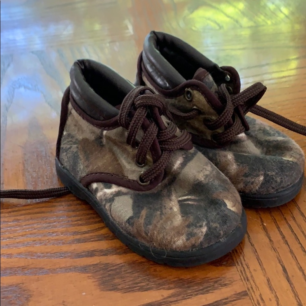 Camo baby boots